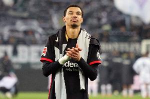 邮报:埃基蒂克在禁区内的射门比努涅斯可靠 红军球探一直关注他